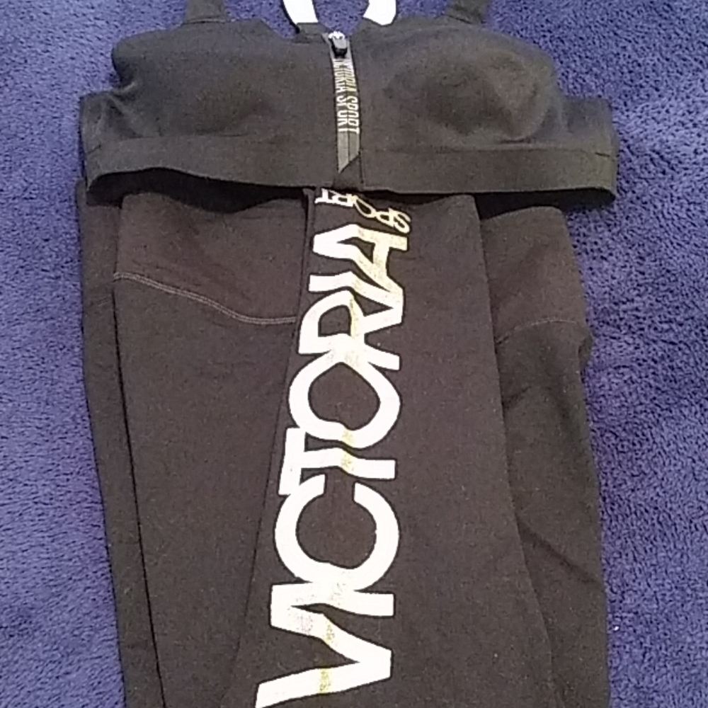 Victoria Sport Leggings and Sport Bra Set - Picture 6 of 8
